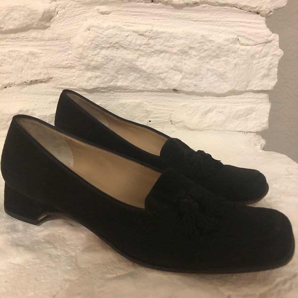 Salvatore Ferragamo suede tassel loafers with low heel size 7 - 7.5